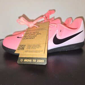 Nike JR Phantom GX II Club IC GS 1.5 Youth Soccer Shoes, Sunset Pulse/Black